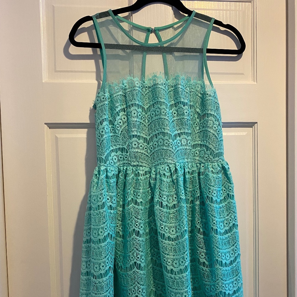 Lace and mesh mini dress, size M, beautiful teal color